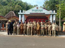 Acara Rutin Apel dan Rakor Hari Senin Pamong Kalurahan Purwodadi